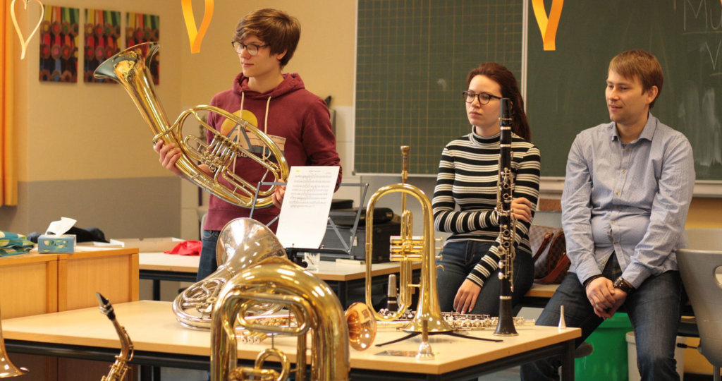 Musikinstrumente lernen