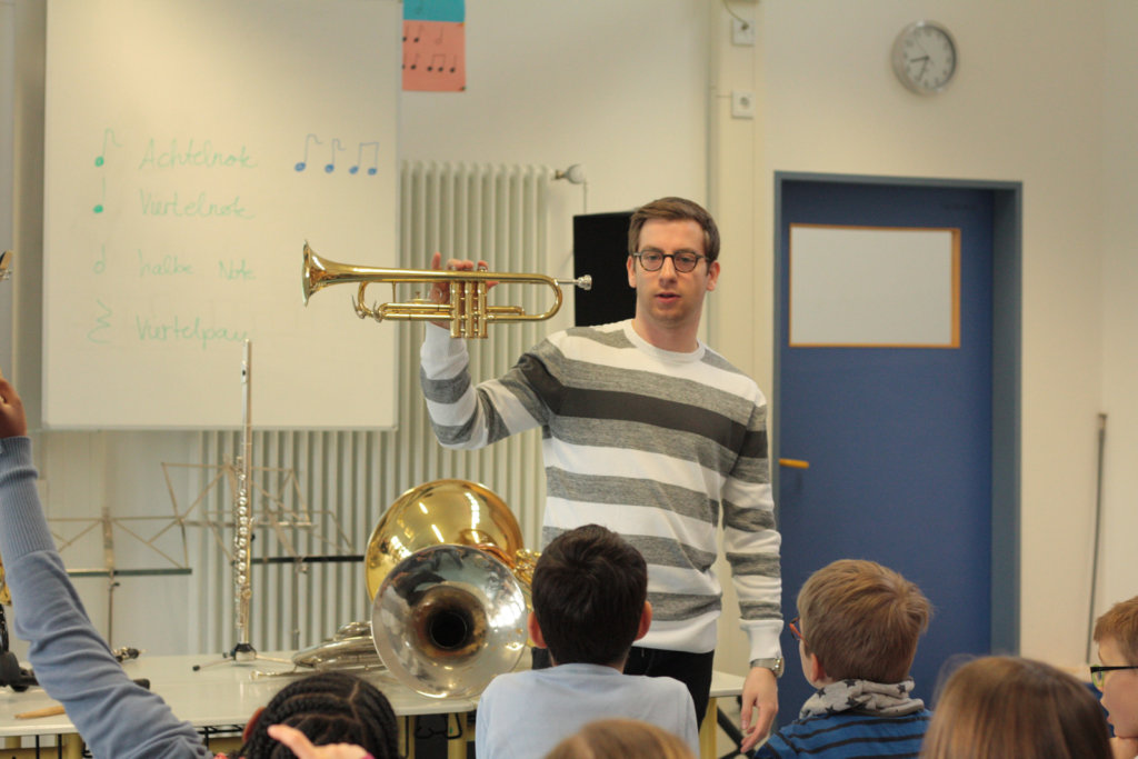 Instrumentenvorstellung in der Grundschule Instrumentenvorstellung in der Grundschule