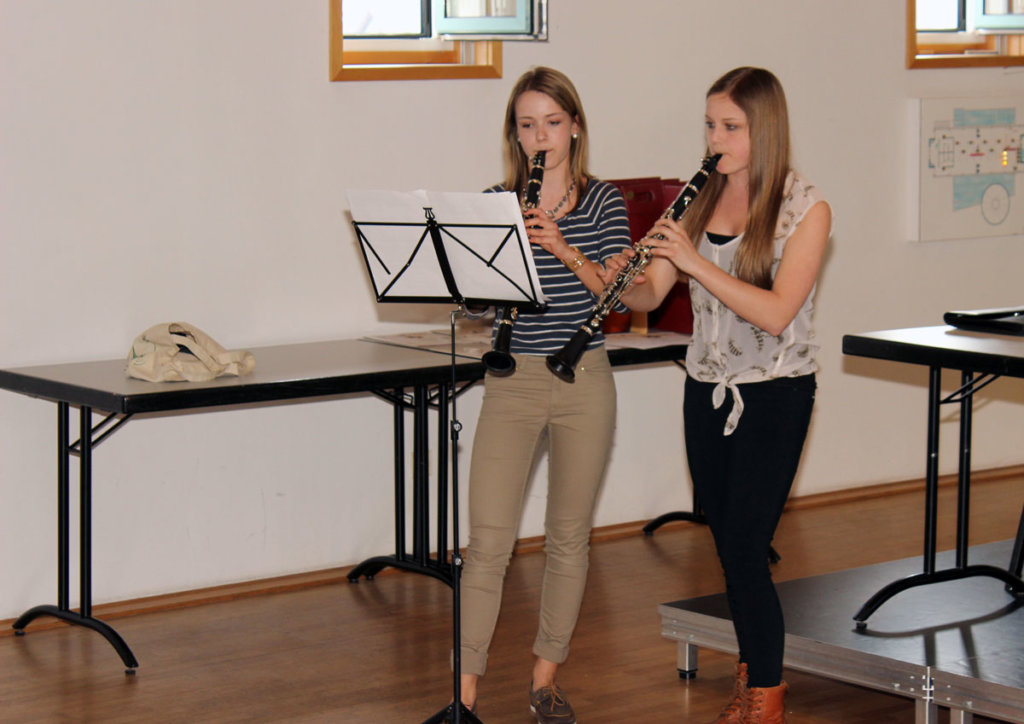 Klarinettenduo Sarah Ernet und Leonie Hügemann